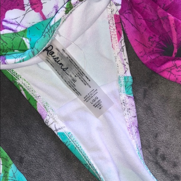 NWOT colorful Bikini 👙 - Picture 7 of 8